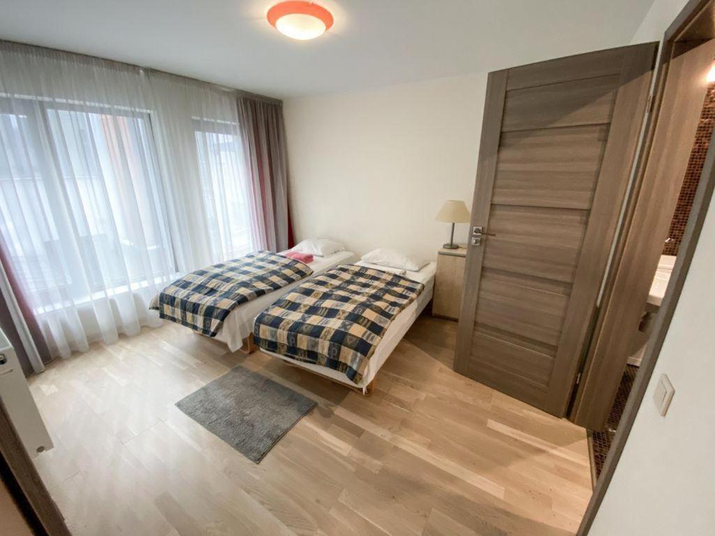 Old Town Apartment With Private Elevator Riga Buitenkant foto
