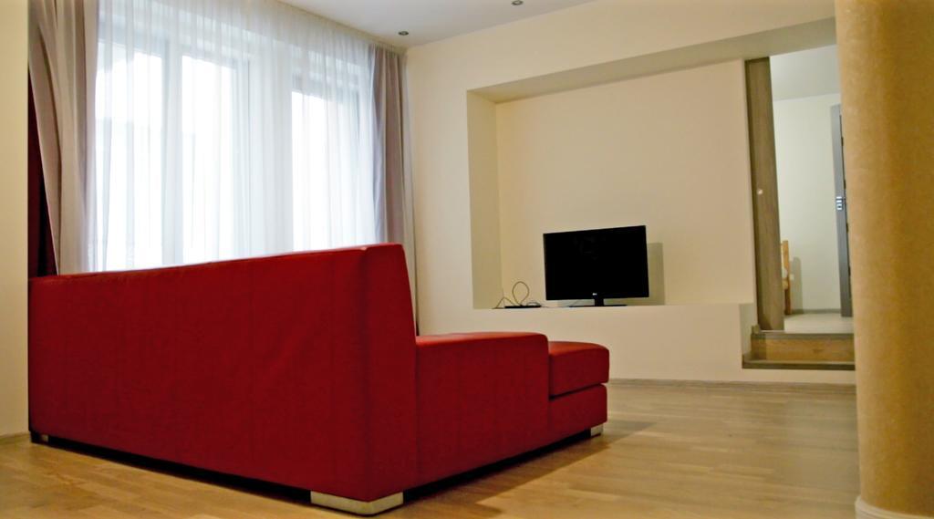 Old Town Apartment With Private Elevator Riga Buitenkant foto